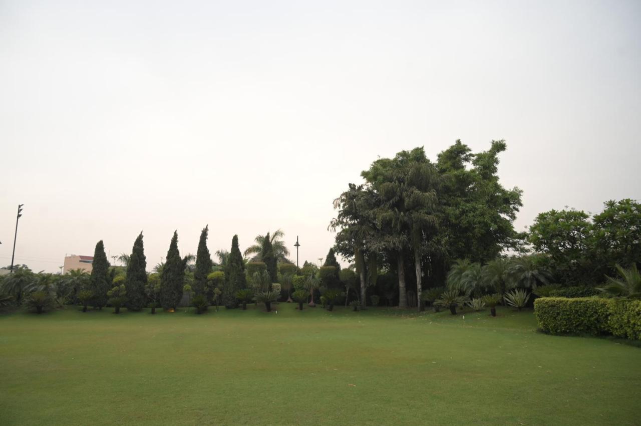 Kamal Resorts - The Luxury Of Being Yourself Ludhiana Eksteriør billede