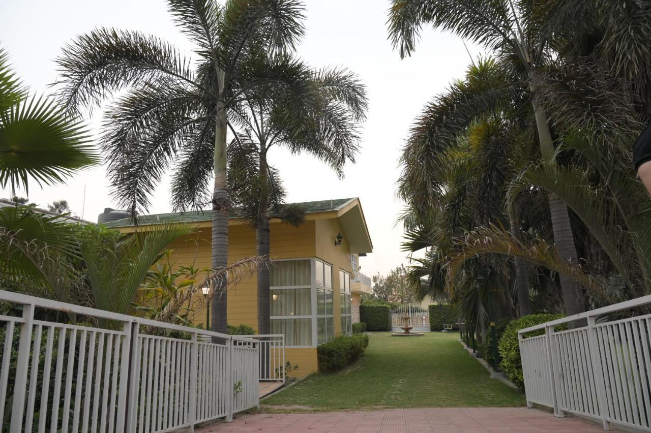 Kamal Resorts - The Luxury Of Being Yourself Ludhiana Eksteriør billede