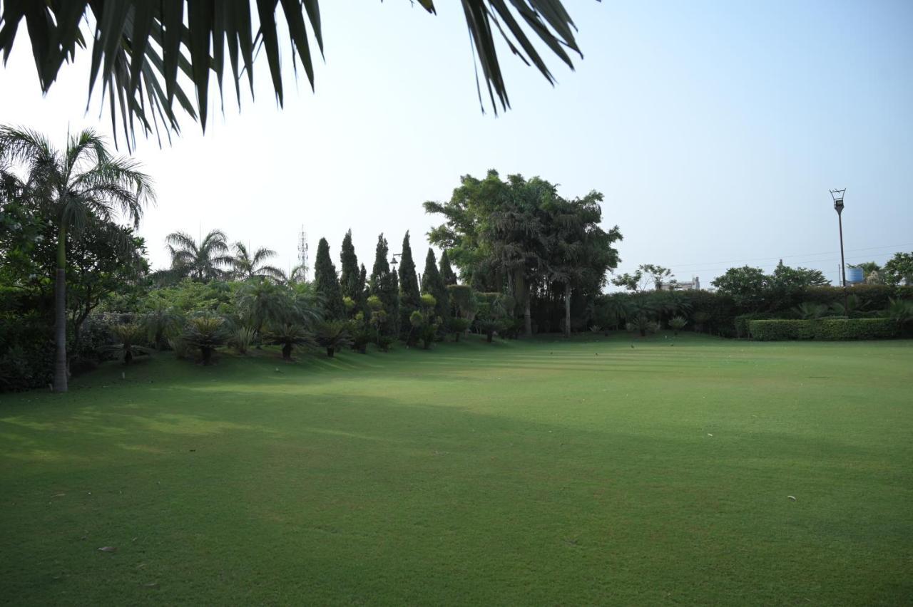 Kamal Resorts - The Luxury Of Being Yourself Ludhiana Eksteriør billede