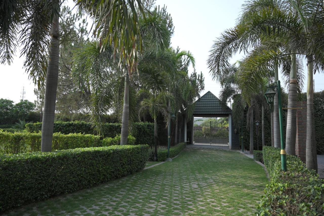 Kamal Resorts - The Luxury Of Being Yourself Ludhiana Eksteriør billede